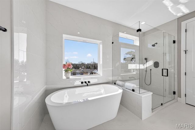 11924 Santino Court, Creve Coeur, MO 63141