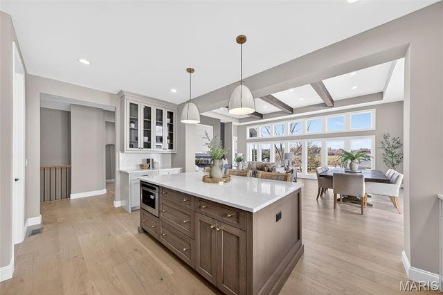 11924 Santino Court, Creve Coeur, MO 63141