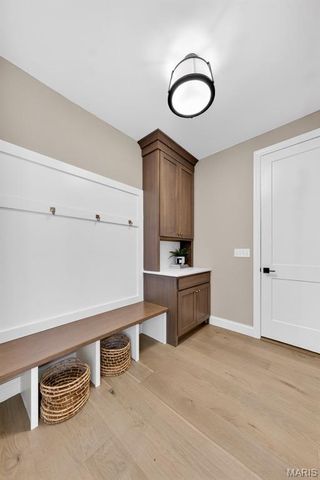 11924 Santino Court, Creve Coeur, MO 63141