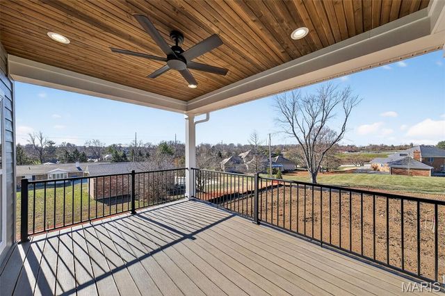 11924 Santino Court, Creve Coeur, MO 63141