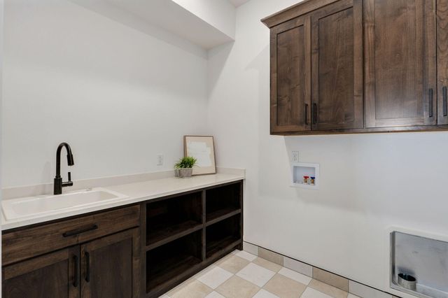 2045 N Silver Charm Avenue, Springfield, MO 65802