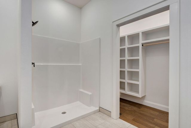 2045 N Silver Charm Avenue, Springfield, MO 65802