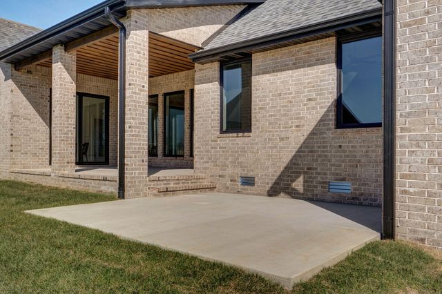 2045 N Silver Charm Avenue, Springfield, MO 65802