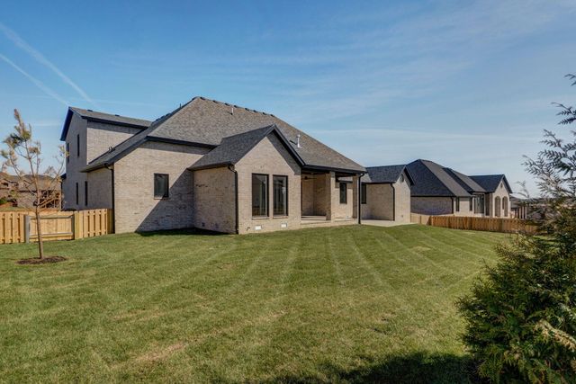 2045 N Silver Charm Avenue, Springfield, MO 65802