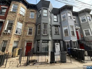 270 1/2 Summit Avenue, Jersey City, NJ 07306