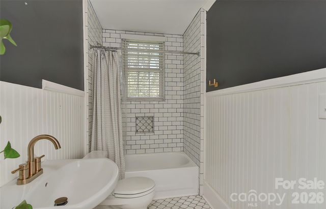 704 S Chester Street, Gastonia, NC 28052