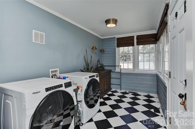 704 S Chester Street, Gastonia, NC 28052