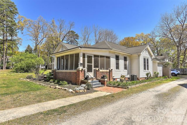 704 S Chester Street, Gastonia, NC 28052