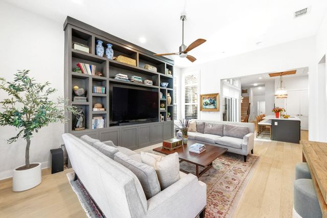 4209 Elevator DR, Austin, TX 78731