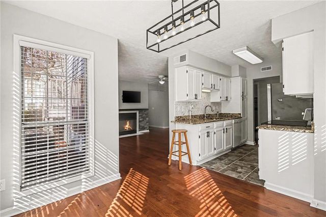 706 Glenleaf Drive, Peachtree Corners, GA 30092