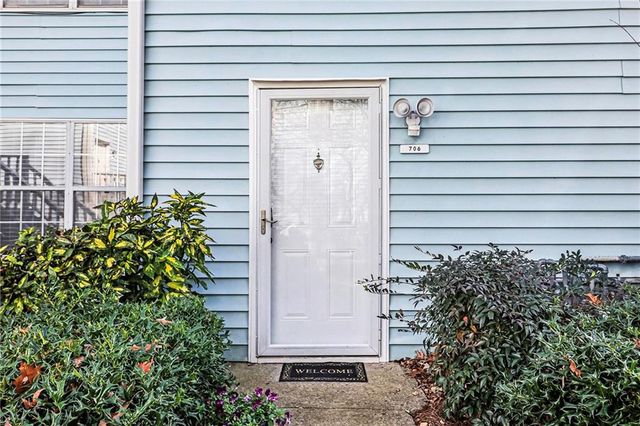 706 Glenleaf Drive, Peachtree Corners, GA 30092