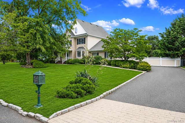 62 Tallmadge Trail, Miller Place, NY 11764