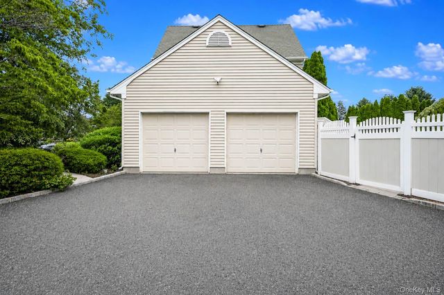 62 Tallmadge Trail, Miller Place, NY 11764