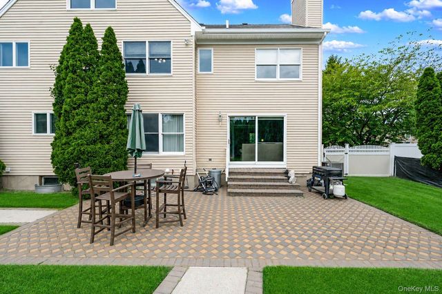 62 Tallmadge Trail, Miller Place, NY 11764