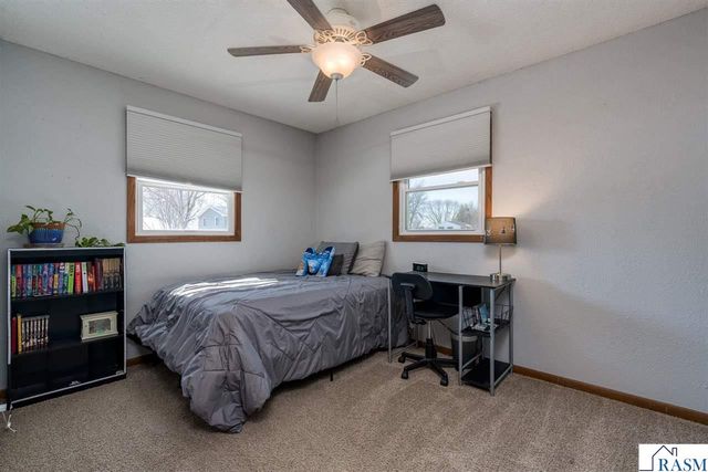 2712 E Main Street, Mankato, MN 56001