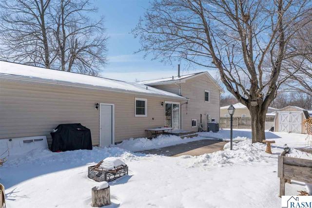 2712 E Main Street, Mankato, MN 56001