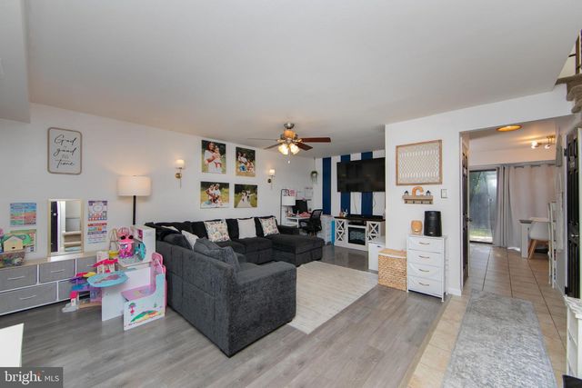 9 MULBERRY CT, Lumberton, NJ 08048