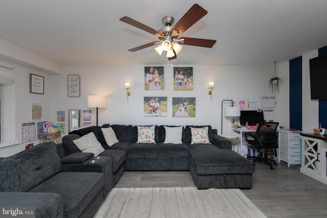 9 MULBERRY CT, Lumberton, NJ 08048