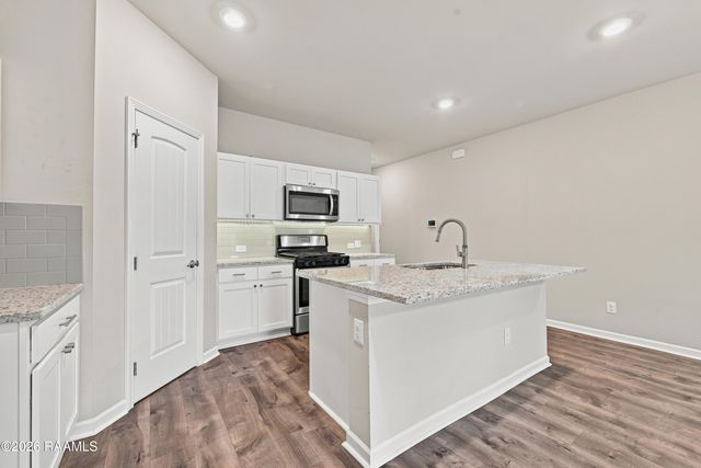 105 Eagle Lake Drive, Duson, LA 70529
