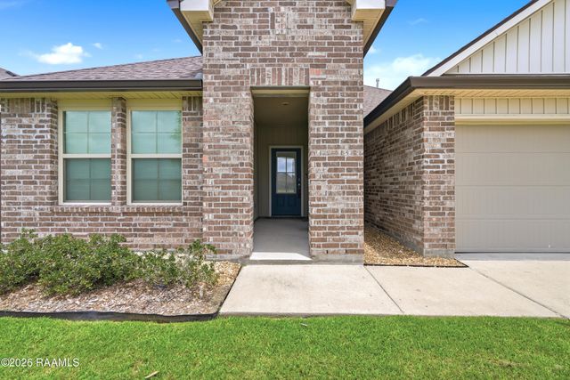 105 Eagle Lake Drive, Duson, LA 70529