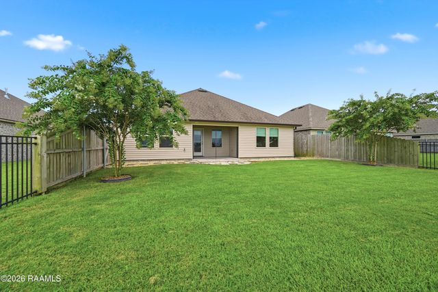 105 Eagle Lake Drive, Duson, LA 70529