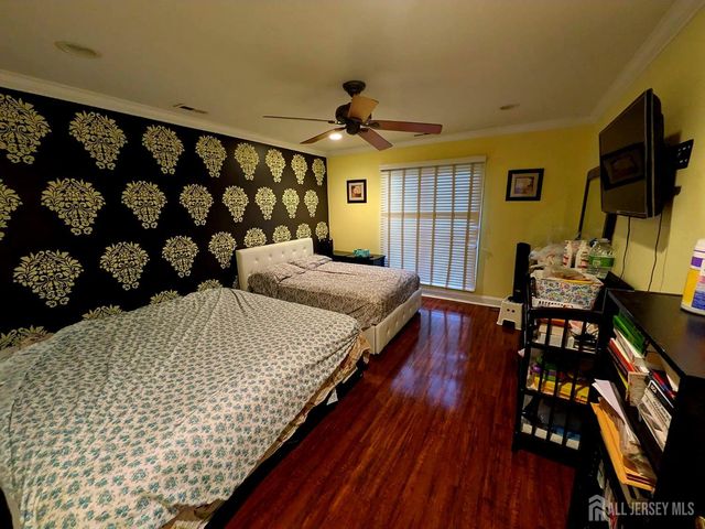 9 April Drive, South Brunswick, NJ 08810