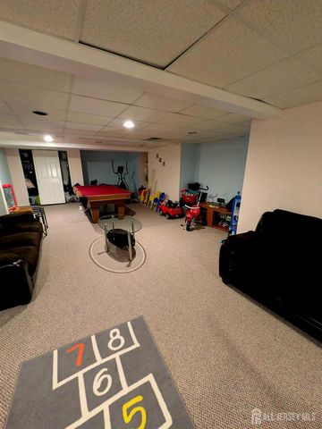 9 April Drive, South Brunswick, NJ 08810