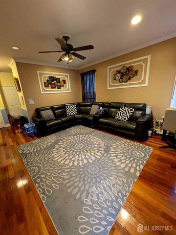 9 April Drive, South Brunswick, NJ 08810