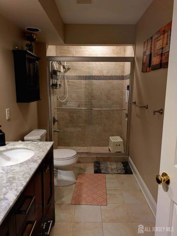9 April Drive, South Brunswick, NJ 08810