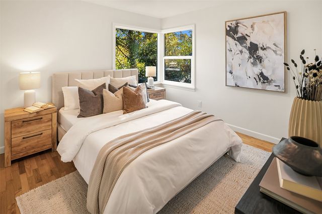9023 20th Avenue NE, Seattle, WA 98115