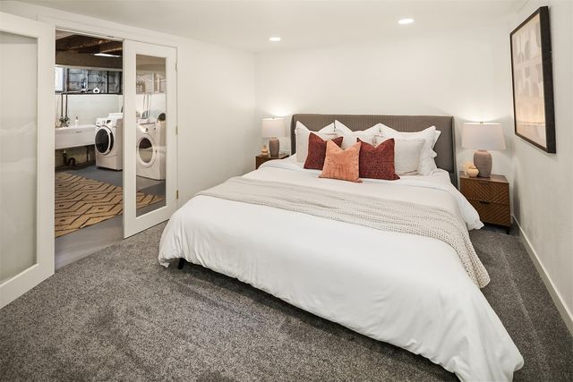 9023 20th Avenue NE, Seattle, WA 98115