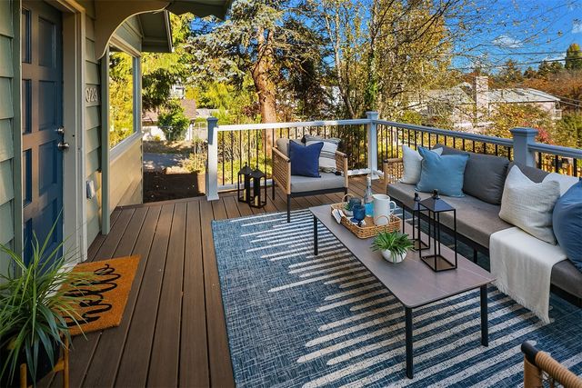 9023 20th Avenue NE, Seattle, WA 98115