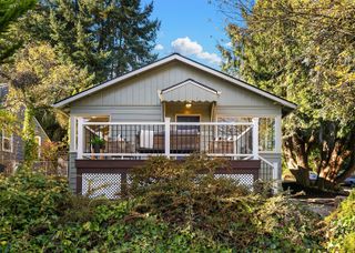 9023 20th Avenue NE, Seattle, WA 98115