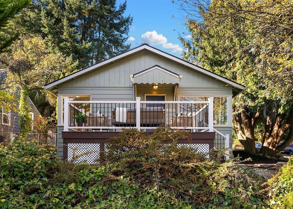 9023 20th Avenue NE, Seattle, WA 98115