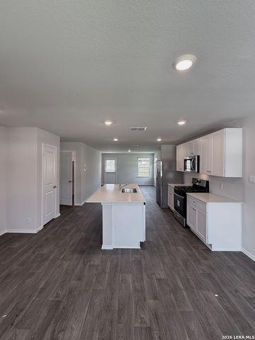 5459 Trinity Coal, San Antonio, TX 78253