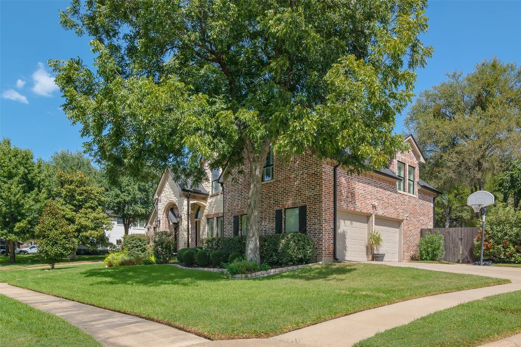 1601 Minnie Lane, Bedford, TX 76022 — photo 2