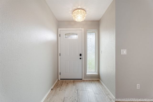 1802 S Fir Place, Broken Arrow, OK 74012