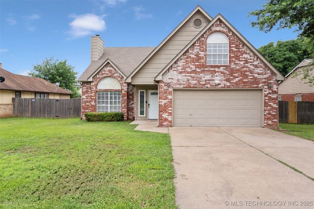 1802 S Fir Place, Broken Arrow, OK 74012
