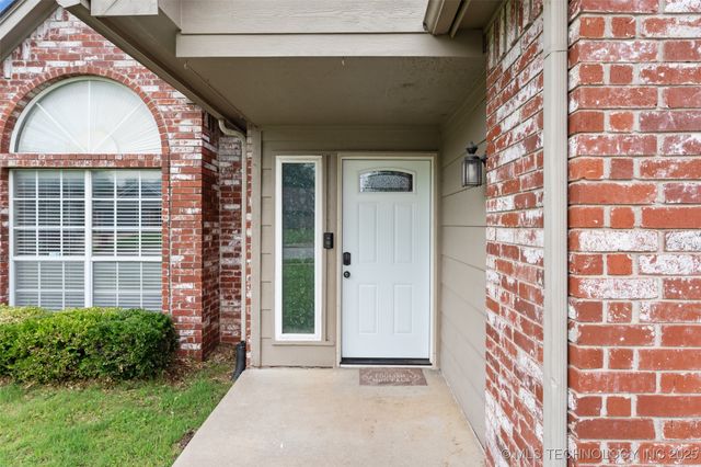 1802 S Fir Place, Broken Arrow, OK 74012