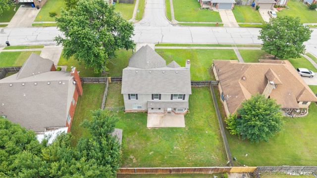 1802 S Fir Place, Broken Arrow, OK 74012