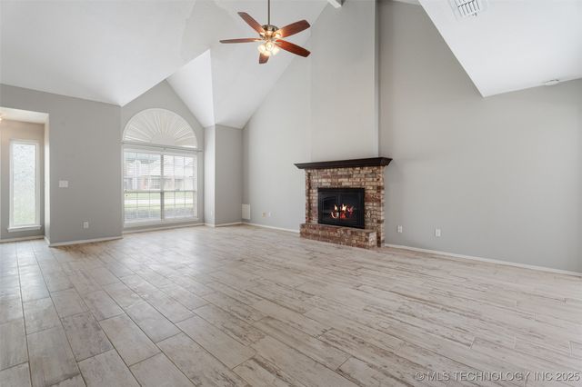 1802 S Fir Place, Broken Arrow, OK 74012