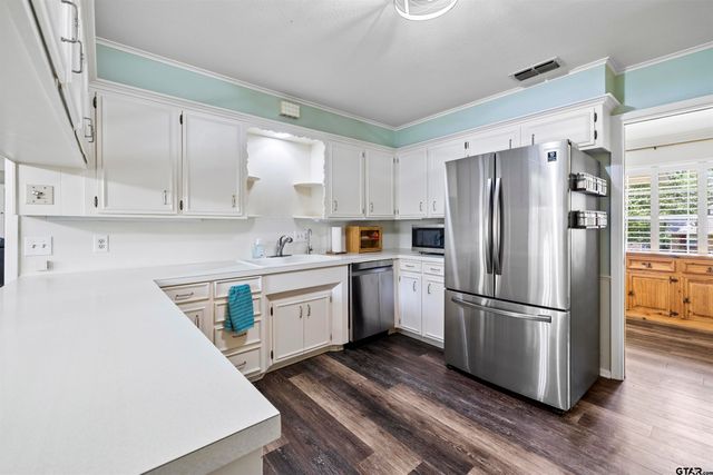 1723 Kensington Dr., Tyler, TX 75703