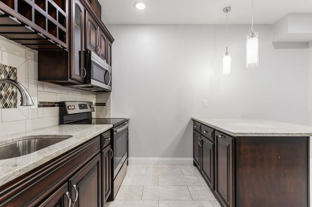 3614 Freedom Boulevard, Champaign, IL 61822