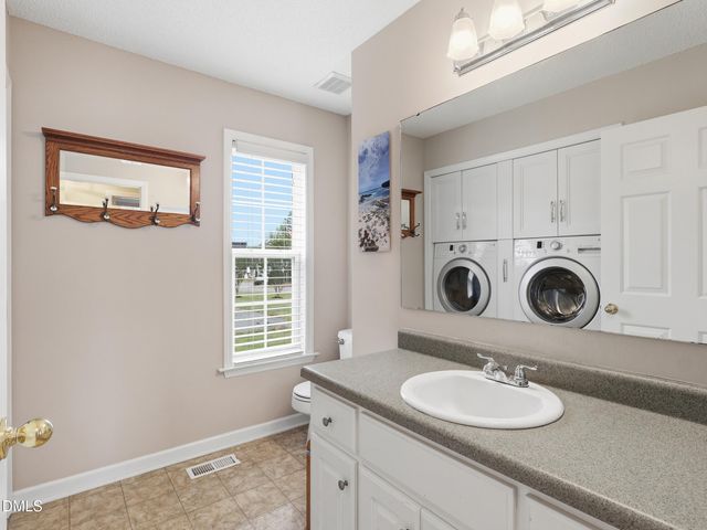 20 Blairwood Drive, Fuquay Varina, NC 27526