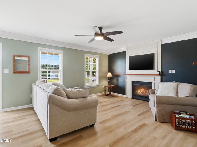 20 Blairwood Drive, Fuquay Varina, NC 27526