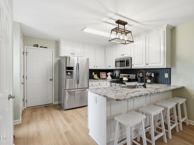 20 Blairwood Drive, Fuquay Varina, NC 27526