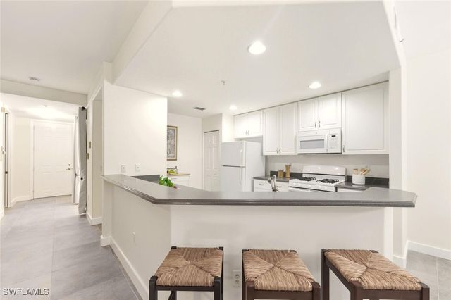 1732 Tarpon Bay DR S 101, Naples, FL 34119