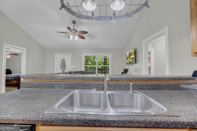211 Normandy Trail, Lavonia, GA 30553