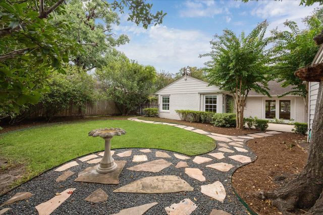 3838 Meadow Lake Lane, Houston, TX 77027