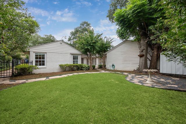 3838 Meadow Lake Lane, Houston, TX 77027